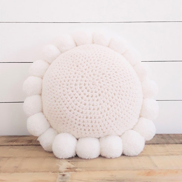 Round knitted cushion with white pompoms - Stockholm cushion