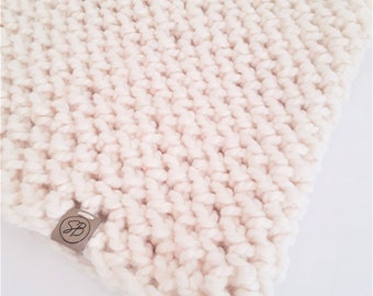 Knitted scarf hide-and-neck - Liverpool Scarf