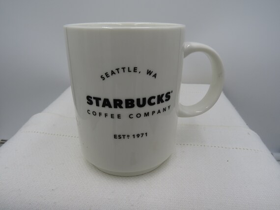 Starbucks 2018 Seattle WA coffee cup 14oz Est. 1971 - used