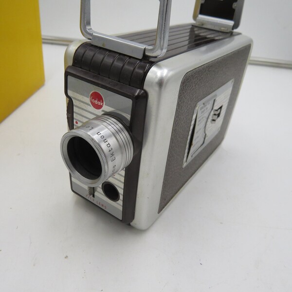 Vintage 1950s Kodak Brownie Windup 8mm Film Movie camera in Box includes manual.