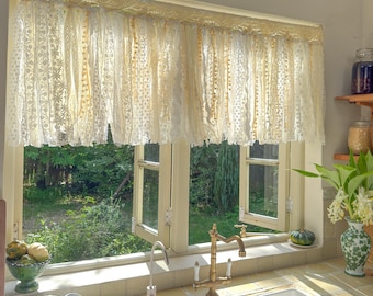 Cortina rústica shabby chic boho, cortina de renda de crochê bege e branca para café, cortina de cozinha estilo cottagecore/fazenda, meia cortina, 56 cm de altura