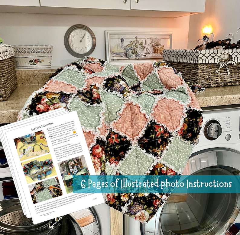 Puede incluir: Una colcha con un patr&oacute;n floral en tonos rosa, verde y negro. La colcha est&aacute; doblada sobre una lavadora. Un conjunto de instrucciones para hacer una bolsa de mano es visible en primer plano. Las instrucciones incluyen 6 p&aacute;ginas de instrucciones fotogr&aacute;ficas ilustradas.