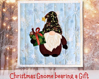 Christmas Gnome with Gift Mini Quilt Pattern – Fusible Applique (Digital Download)