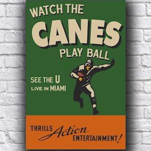 Miami Hurricanes, le football américain en direct du sud de la Floride, affiche vintage en papier cartonné 12 po. x 18 po.