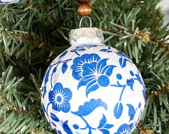 Sets of Blue & White Christmas Ornaments Handmade, Chinoiserie Christmas Tree Decor, Unique Floral Vintage Inspired Baubles, Classic Holiday