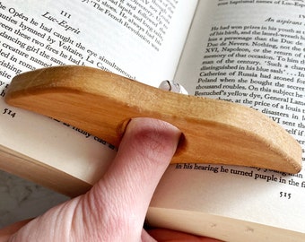 Book Page Holder Gift for Book Lover, Retirement Gift for Bookworm, Book Buddy, Natural Wood Thumb Page Holder, Birthday Gift for Girlfriend