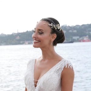 Gold Wedding Headpiece, Leaf & Pearls Vintage Bridal Hair Accessory