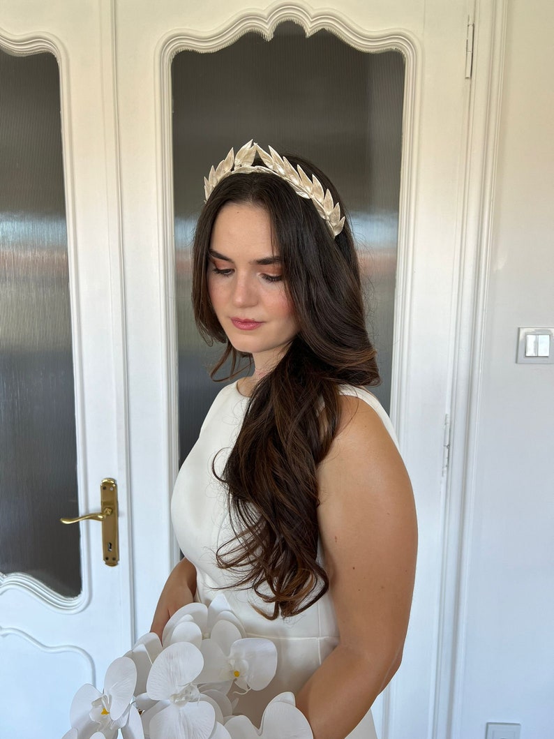 Diadema nupcial de hoja de laurel blanca, tocado de boda griego hecho a mano imagen 3