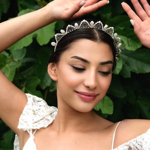Victorian Style Bridal Crown, Vintage Style Wedding Headpiece with Pearls