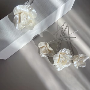 Bridal Floral Hair Pin Set, Porcelain Clay Flower Pins, Wedding Hair Accessory, Ivory Ceramic Hair Piece image 5