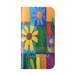Funda tipo cartera personalizada con lápiz arcoíris Crayola, con tapa y nombre personalizado, de piel sintética, para iPhone 16, 15, 13 y 12, Samsung S25 y S24.