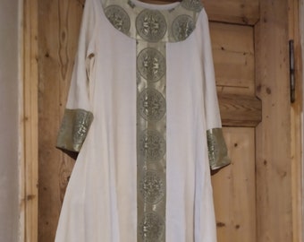 Early medieval dress