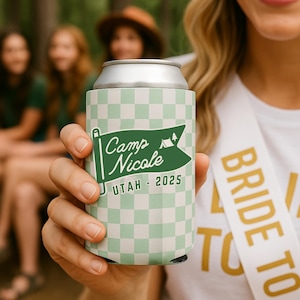 Support personnalisé pour koozie camp bachelorette, koozie lac personnalisé en canette de bachelorette, koozie à boire pour la douche nuptiale, cadeaux de camping Bach