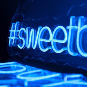 Personalisiertes LED Neon Schild, Nachname Neon Schild, LED Licht Dekor, Home & Business, Neon Namensschild, Ästhetisches Schild, personalisiertes Neon Geschenkschild