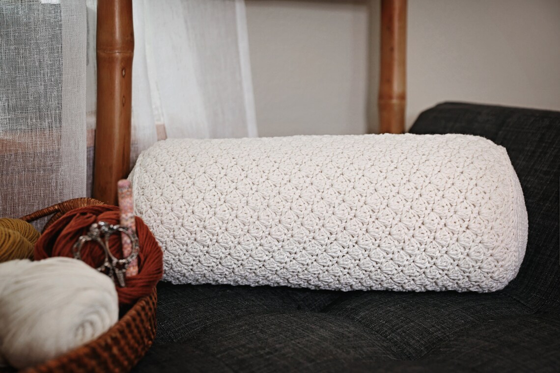 PDF Crochet Pattern - Neck Roll Pillow - Etsy