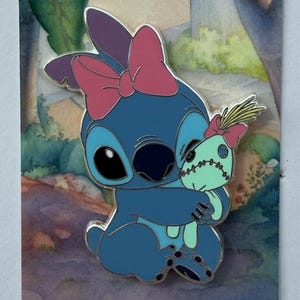 Disney fantasy pin stitch hug