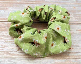 Bee Scrunchie – Cottagecore Hair Tie, Nature-Inspired, Floral Scrunchie for Girls.