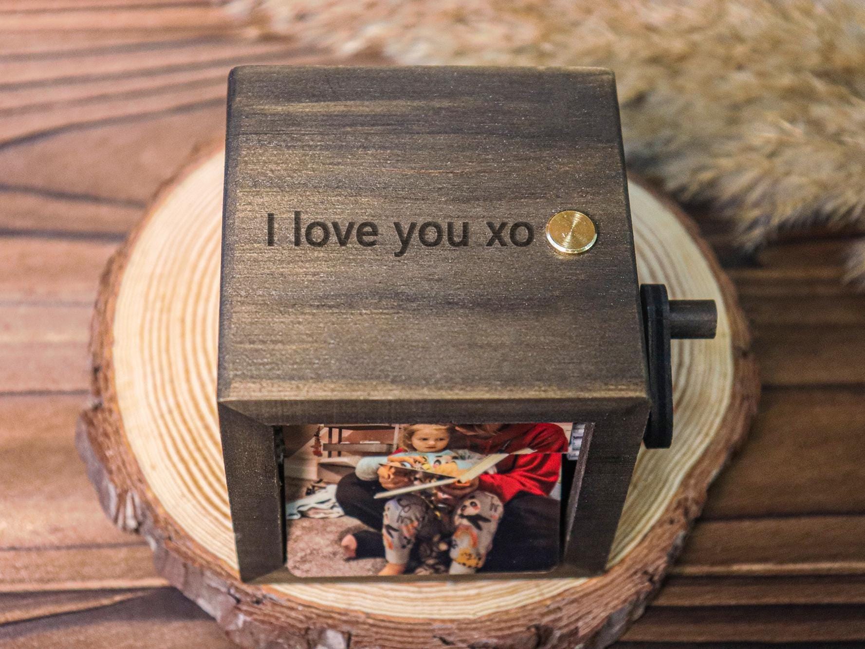 Custom Couple Flip Book Frame Animation Machine,Mechanical Hand Motion Photo Album,Custom Gift for Him,Her,Mother's Day Gift,Wedding Gift