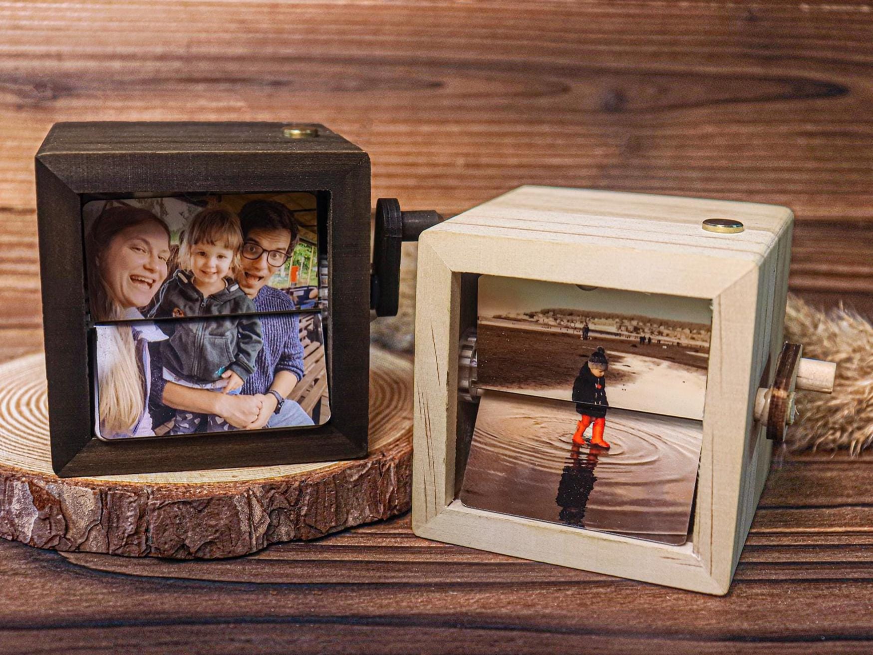 Custom Couple Flip Book Frame Animation Machine,Mechanical Hand Motion Photo Album,Custom Gift for Him,Her,Mother's Day Gift,Wedding Gift