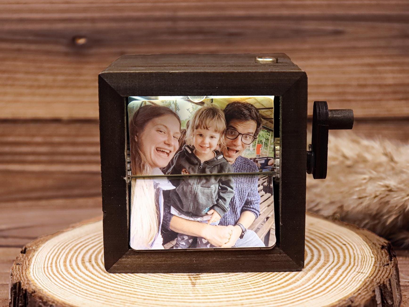 Custom Couple Flip Book Frame Animation Machine,Mechanical Hand Motion Photo Album,Custom Gift for Him,Her,Mother's Day Gift,Wedding Gift