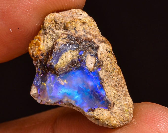 Attractive Top Grade Quality 100% Natural Welo Fire Ethiopian Opal Rough Loose Gemstone For Making Jewelry 21X14X8 MM 10.00 Cts. KR61-77