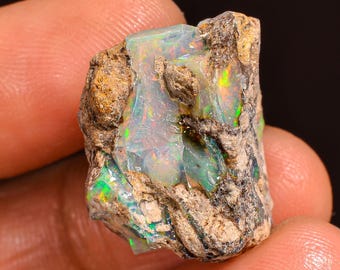 Welo Fire Ethiopian Opal Rough Gemstone: Jewelry Making (20X17X13 MM, 19.00 Cts.)