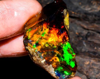 Welo Fire Opal Rough: Ethiopian Crystal Gemstone, 21.50 Cts