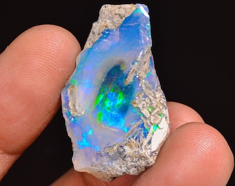 Welo Fire Ethiopian Opal Rough Gemstone: Jewelry Making (29X17X7 MM, 17.00 Cts.)