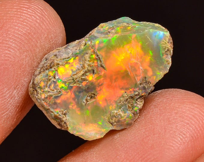 Natural Ethiopian Opal rough - 18X12X8 MM 08.00 Cts.