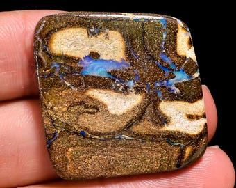 Boulder Opal Cabochon: Natural Gemstone for Jewelry Making (29X29X5 MM, 47.00 Cts.)