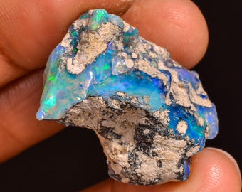 Welo Fire Ethiopian Opal Rough Gemstone: Jewelry Making (16X14X6 MM, 08.00 Cts.)
