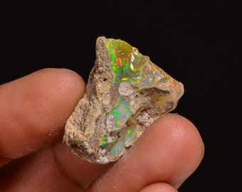 Welo Fire Ethiopian Opal Rough Gemstone: Jewelry Making (17.50 Cts, 22X20X10 MM)