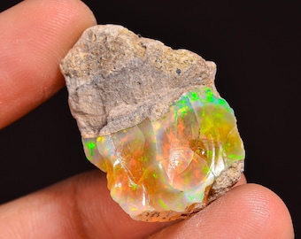 Welo Fire Ethiopian Opal Rough Gemstone: Jewelry Making (30X20X13 MM, 29.00 Cts.)