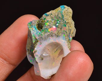 Welo Fire Ethiopian Opal Rough Gemstone: Jewelry Making (30X21X12 MM, 26.50 Cts.)