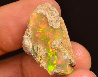 Welo Fire Ethiopian Opal Rough Gemstone: Jewelry Making, 13.00 Cts (23X14X10 MM)