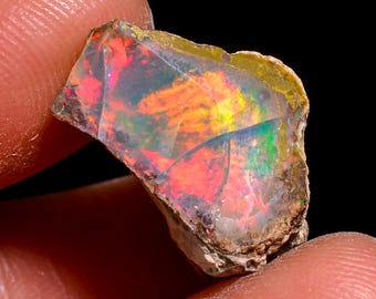 Natural Ethiopian Opal rough - 17X12X9 MM 07.50 Cts. KR46-88