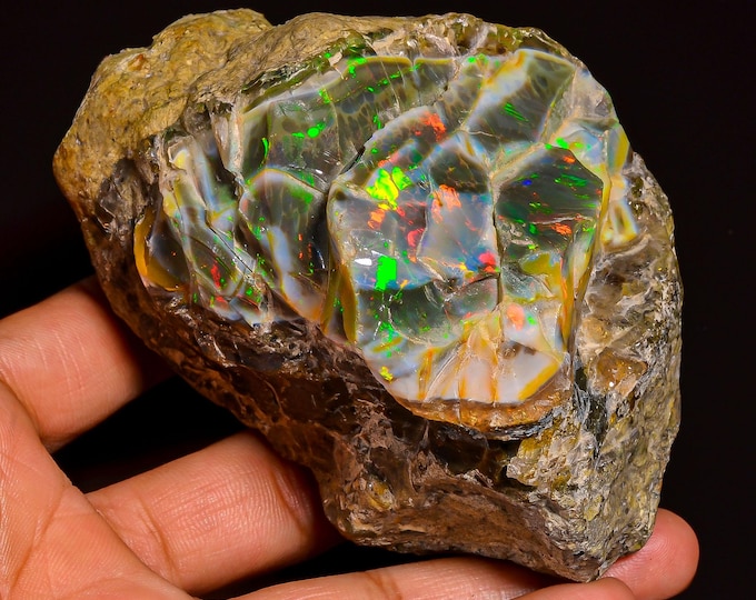 Museum piece Large Rare Natural Ethiopian Dry Opal rough - 1275 Carat