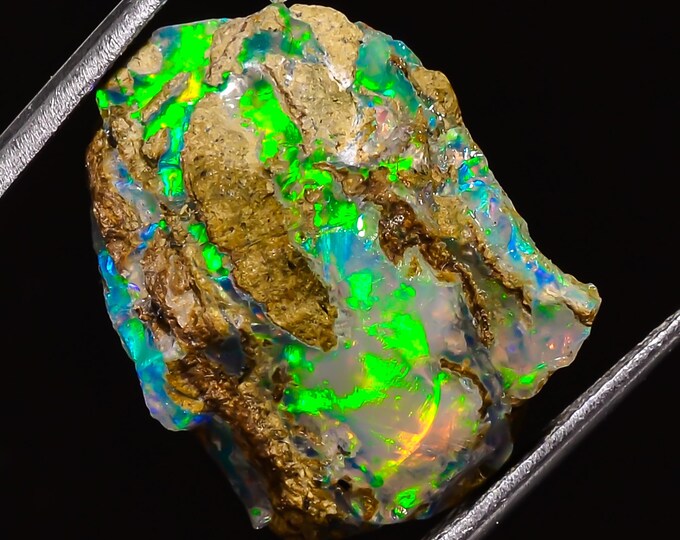 20.00 Cts. 100% Natural Welo Fire Ethiopian Opal Rough Loose Gemstone 19x19x14 MM