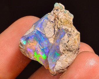 Welo Fire Ethiopian Opal Rough Gemstone: Jewelry Making (24X18X15MM, 21.50 Cts)