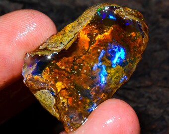 Welo Fire Opal Rough Gemstone: Ethiopian Crystal Specimen, 23.00 Cts