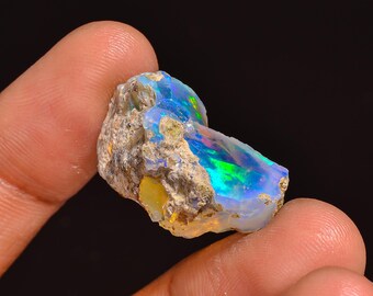 Welo Fire Ethiopian Opal Rough Gemstone: Jewelry Making (24X14X11 MM, 14.00 Cts.)
