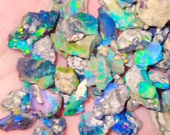 Äthiopischer Schwarzopal (Rohopal): Natürlicher Feueropal für die Schmuckherstellung (1000 Ct)
