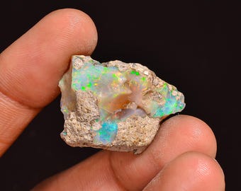 Welo Fire Ethiopian Opal Rough Gemstone: Jewelry Making (25X20X12MM, 23.00 Cts.)