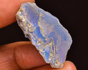 Welo Fire Ethiopian Opal Rough Gemstone: Jewelry Making (33X15X12 MM, 21.00 Cts.)