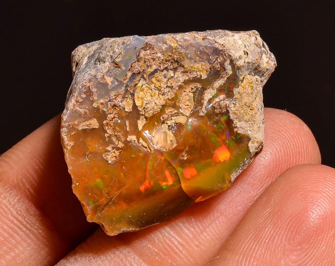 Natural Ethiopian Opal rough - 23X22X14MM 34.50 Cts.