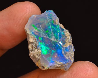 Welo Fire Ethiopian Opal Rough Gemstone: Jewelry Making (22X15X9 MM, 13.00 Cts.)