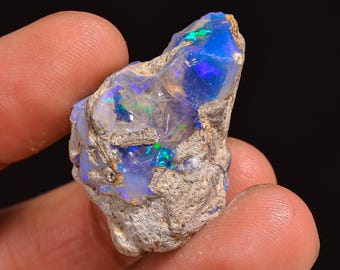 Welo Fire Ethiopian Opal Rough Gemstone: Jewelry Making (30X19X11 MM, 25.50 Cts.)