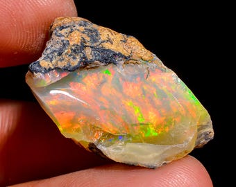 Natural Ethiopian Opal rough ,25X18X13 MM 23.50 Cts. KR47-29