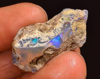 Welo Fire Ethiopian Opal Rough Gemstone: Jewelry Making (29X18X12 MM, 20.00 Cts.)