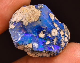 Ethiopian Opal Rough Gemstone: Natural Fire Opal for Jewelry Making (20X14X13 MM, 19.00 Cts.)
